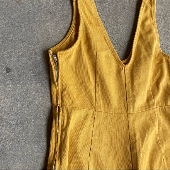 Urban Outfitters Mustard Denim Wide Leg Jumpsuit / Overalls Size Medium - Picture 7 of 12